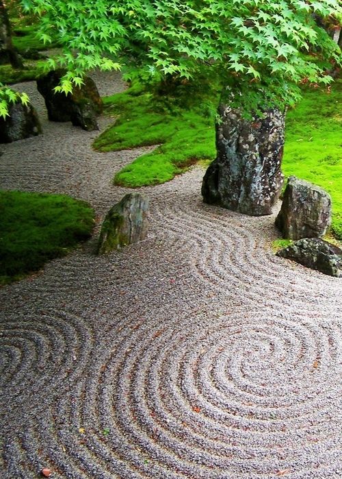 33 Of The World's Most Beautiful Zen Garden Designs