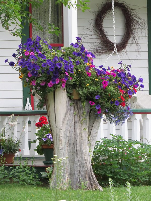 Tree Stump Decorations 2