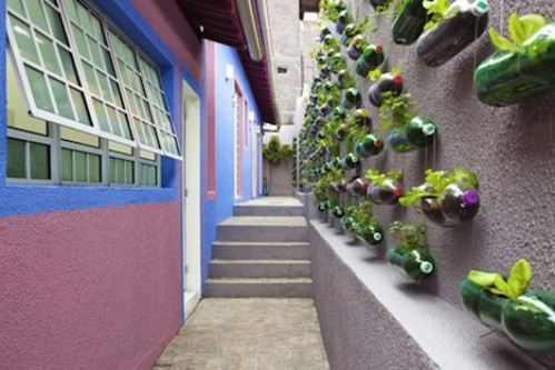 space-saving decorative garden ideas 8