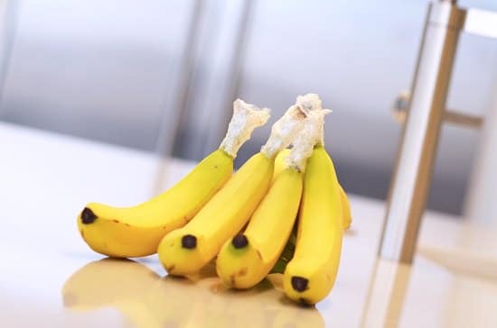 9 Hacks To Keep Bananas Fresh & Flavorful