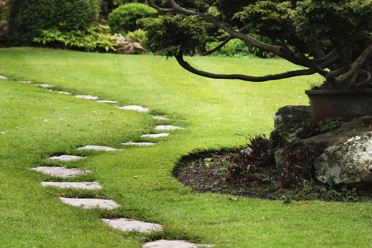 How To Pose Japanese Stone Paths ?