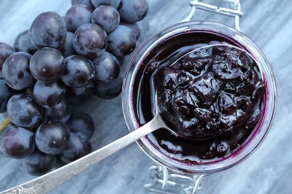 The Best Recipe for Homemade Grape Jelly with Fresh Grapes or Juice