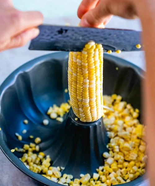 cutting-corn-off-the-cob