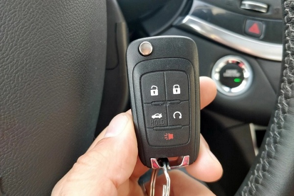 Start-your-car-remotely-with-your-key-fob