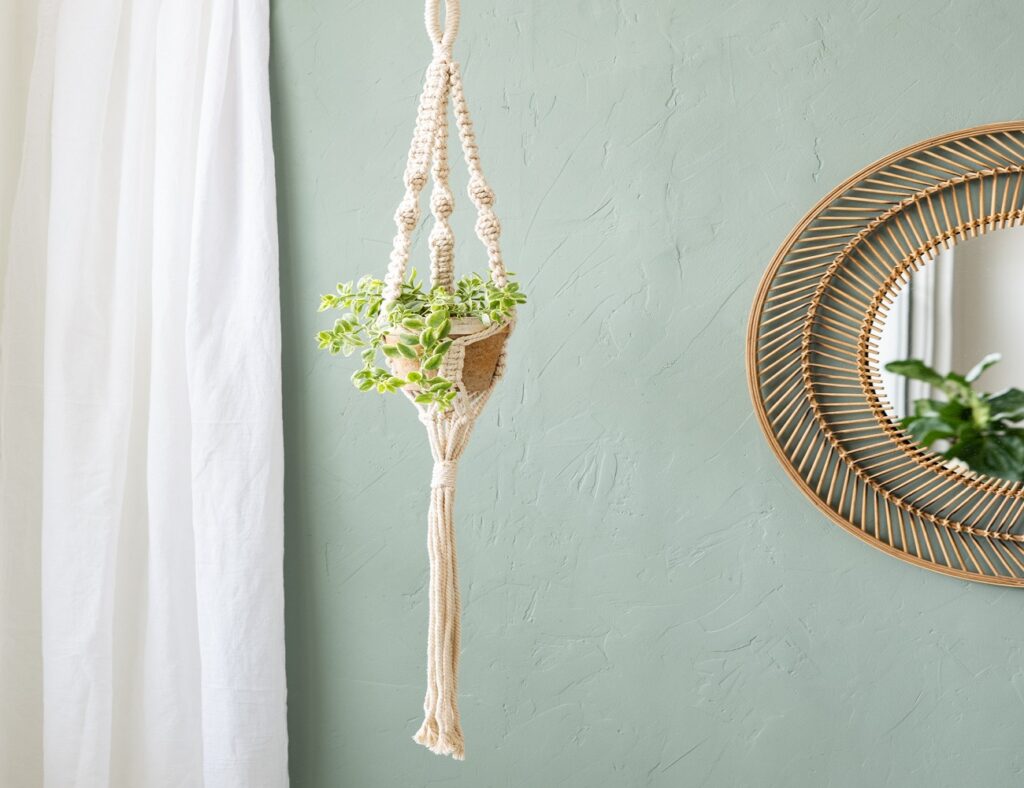 Flora-Macrame-Hanger