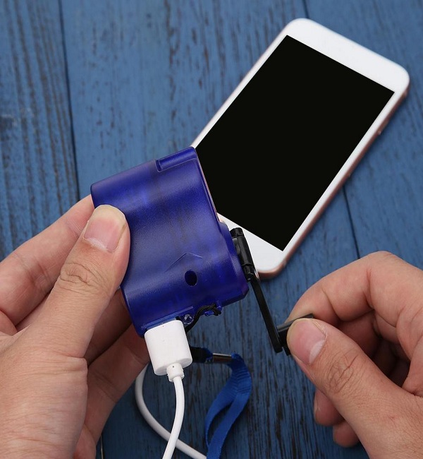 Hand-Crank-Charger
