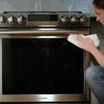 The-Fastest-and-Easiest-Method-for-Cleaning-Your-Oven-Glass