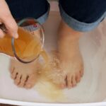 Soak-Your-Feet-in-Apple-Cider-Vinegar-to-Treat-These-Diseases