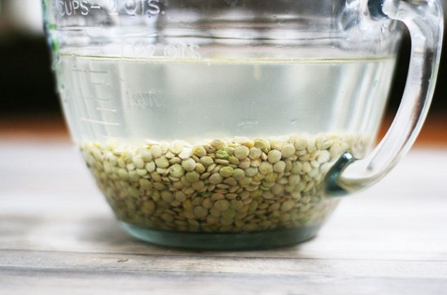 Soak-the-lentils-overnight-in-water