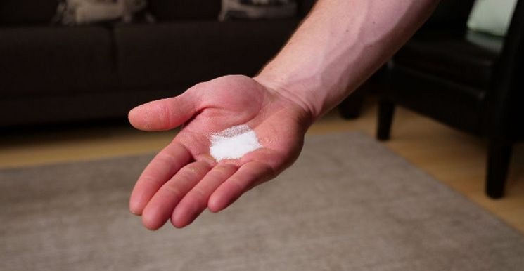 Use-salt-as-a-natural-flea-remedy-for-your-carpets
