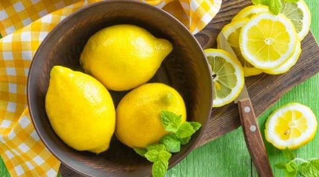 Lemons-are-low-in-calories-and-sugar