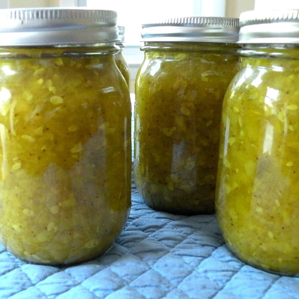 A-jar-of-canned-zucchini-relish