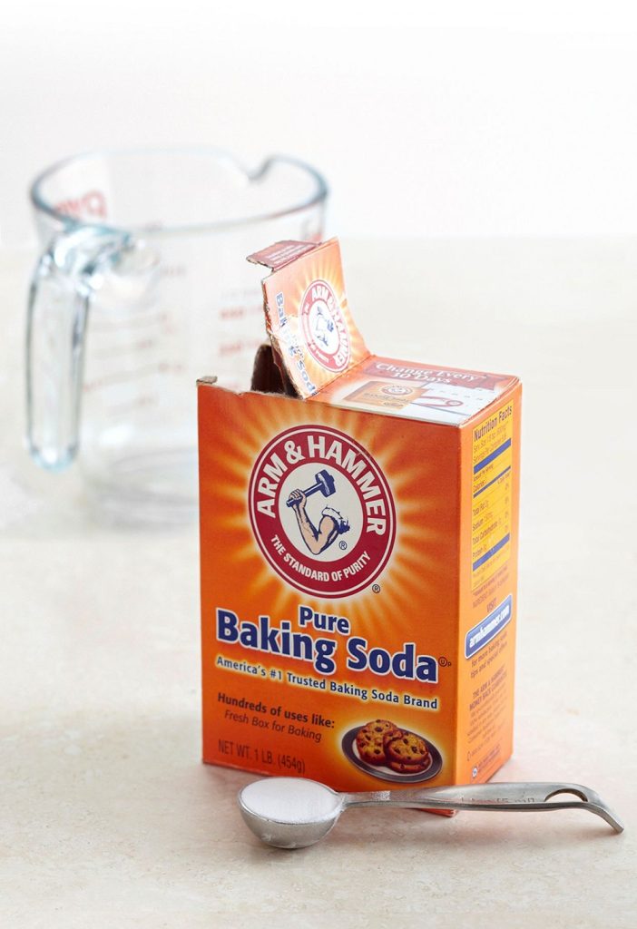 Baking-soda-to-keep-silverfish-away