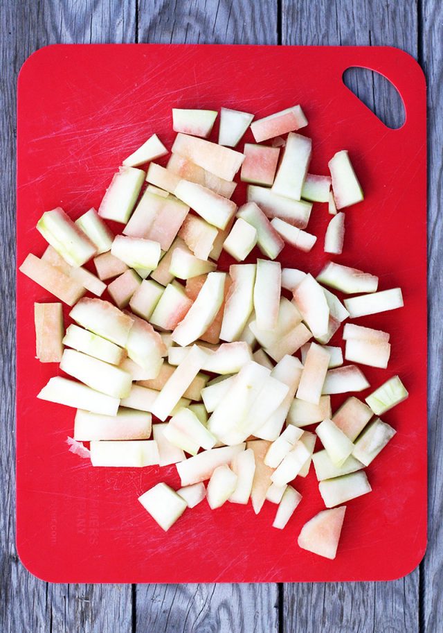 How-to-make-watermelon-pickles-cut-watermelon-rind