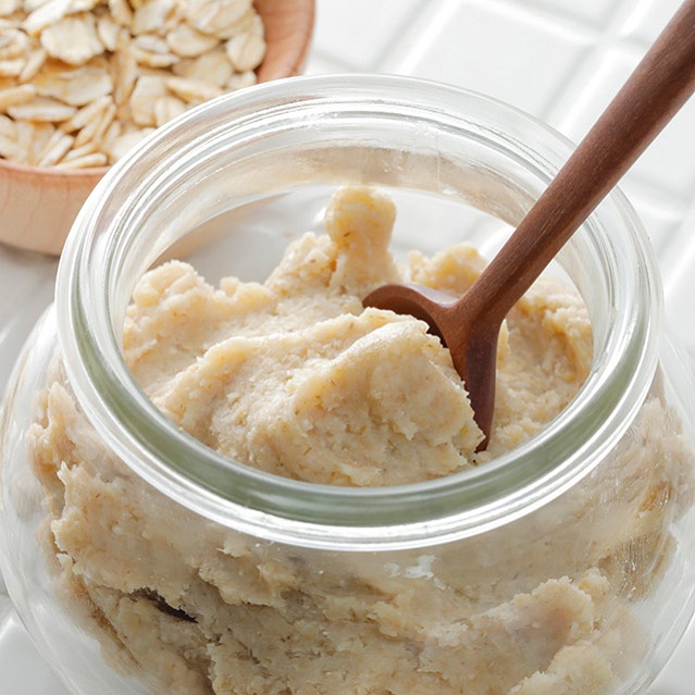 Oatmeal-Yogurt-And-Orange-Peel-Face-Scrub