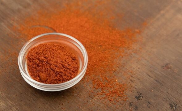 Red-pepper-powde-a-natural-remedy-against-ants