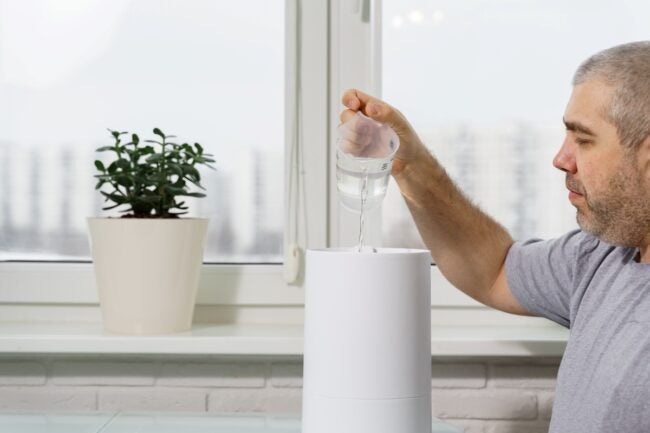 Rid-a-humidifier-of-bacteria